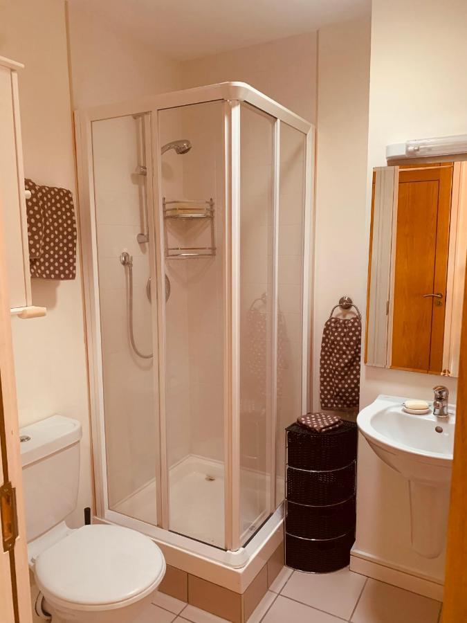Courthouse View Penthouse 2 Apartment Клифдън Екстериор снимка